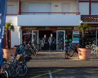 Agence de CAPBRETON , face à la Capitainerie